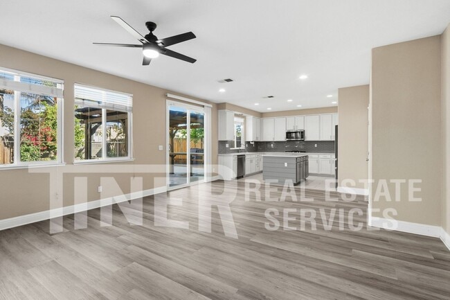 Building Photo - 5444 Noyack Way