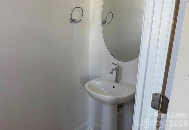 Building Photo - 5009 Layman Dr