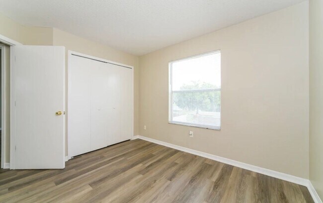Building Photo - 2337 Cordova Ct