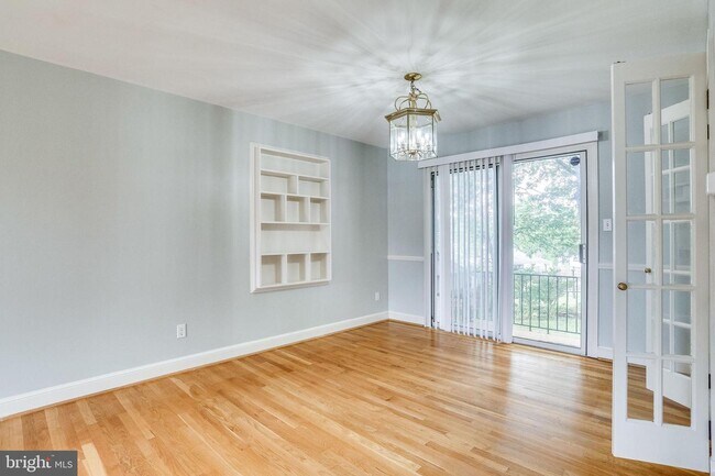 Building Photo - 5001 Ninian Ct