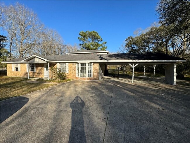 Building Photo - 7445 Bowers Ln