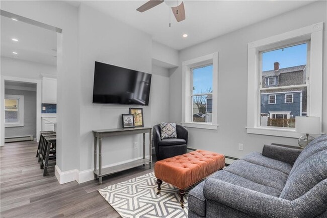 Building Photo - 10 Braman St