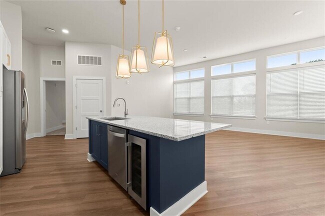 Building Photo - 2648 Sandy Plains Rd