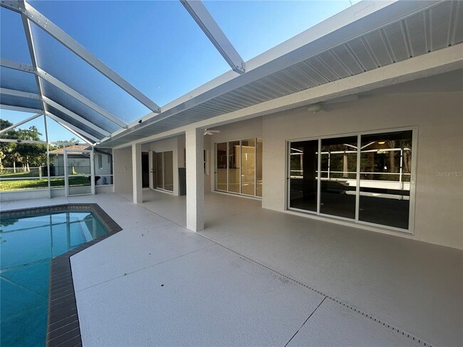 Building Photo - 5746 Brickell Dr