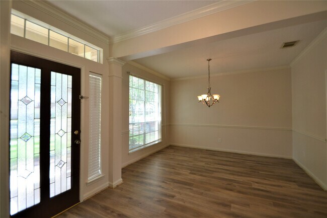 Building Photo - 5007 Bellmead Dr