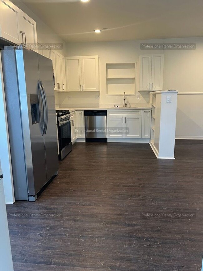 Building Photo - Experience the charm of Napa, CA living in this one-bedroom, one-bathroom apartment. Available now!!