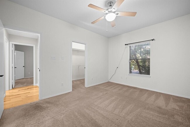 Building Photo - 4711 Spicewood Springs Rd