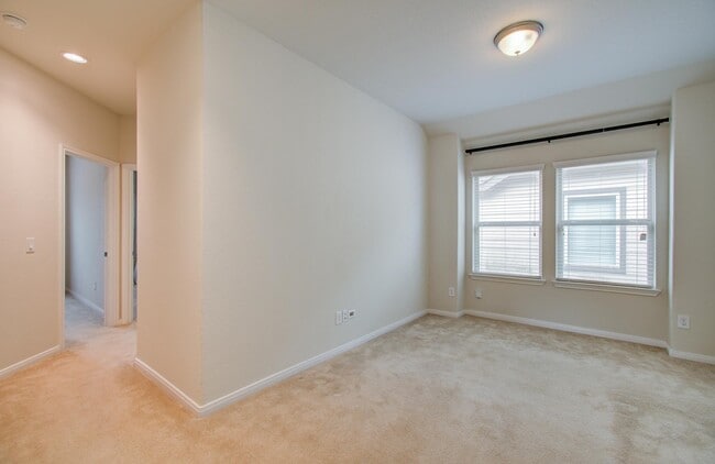 Building Photo - 15702 Giant Pine Ln