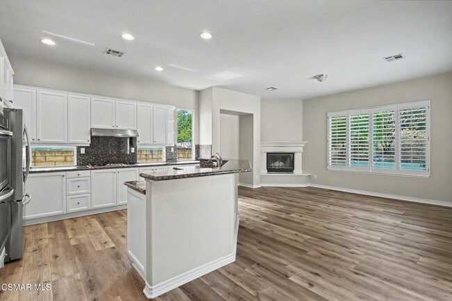 Building Photo - 4614 Via Del Rancho