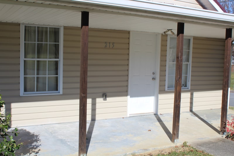 Building Photo - 215 Bettie St