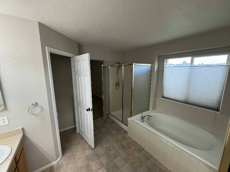 Building Photo - 4046 Stampede Dr