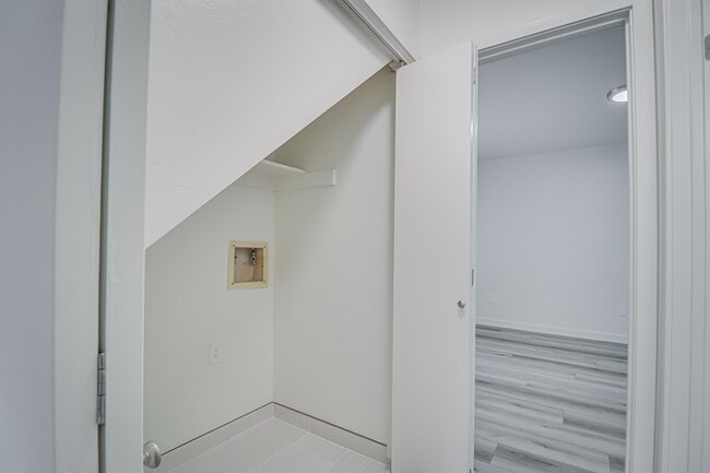 Building Photo - 5400 Dunsmuir Rd