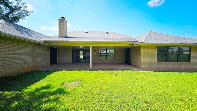 Building Photo - 4009 Cherry Hill Ln