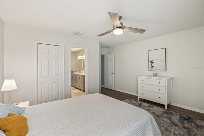 Building Photo - 2624 Kenchester Loop