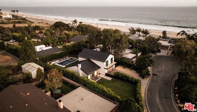 Building Photo - 6450 Surfside Way