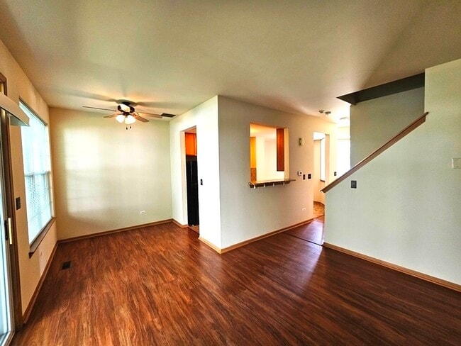 Building Photo - 2944 White Thorn Cir