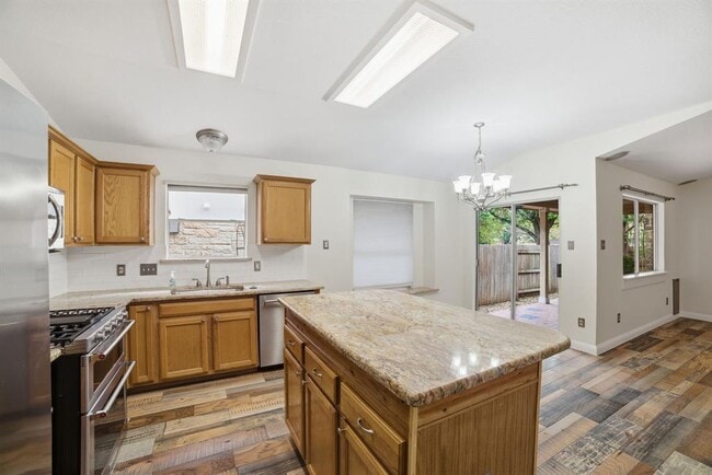 Building Photo - 700 Horizon Trail