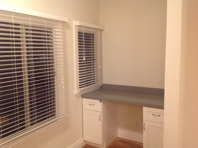 Building Photo - 3549 Lakeshore Ave