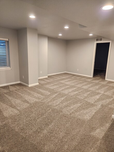 Building Photo - 3207 Meadow Gate Dr