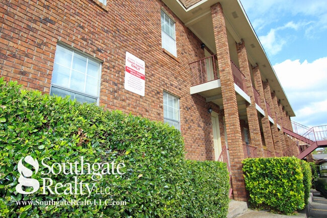 Building Photo - Hardy Manor Apartment Homes