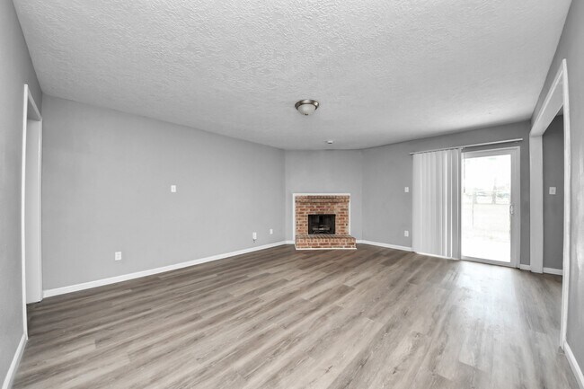 Building Photo - 13603 Ravensway Dr