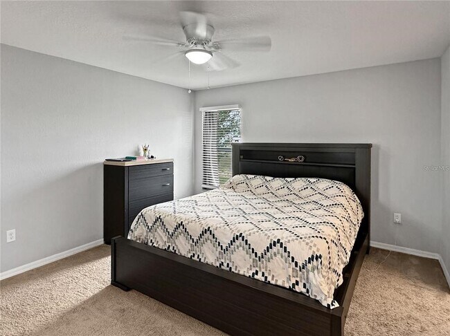 Building Photo - 314 Tanager St