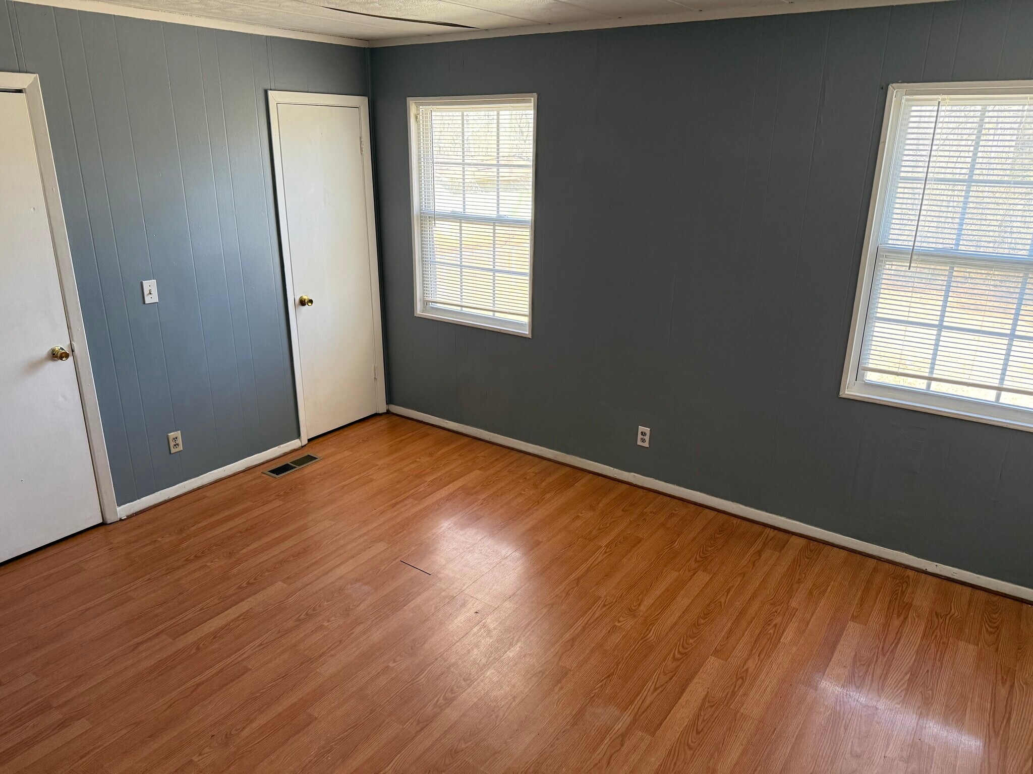 Building Photo - 1209 Cherokee Rd