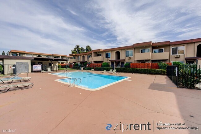 Building Photo - 2 br, 1 bath Condo - 9546 Carroll Canyon R...