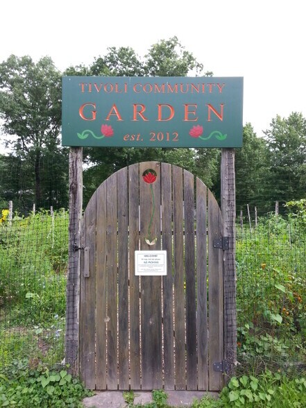 Building Photo - 13 Memorial Dr