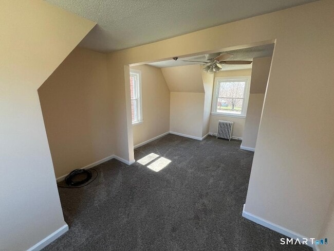 Building Photo - 138 Mountain St