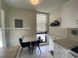 Building Photo - 6061 Collins Ave