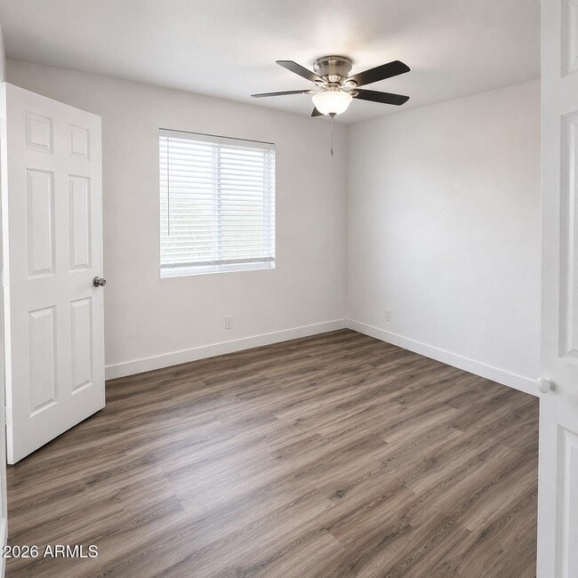 Building Photo - 4326 E Glenrosa Ave