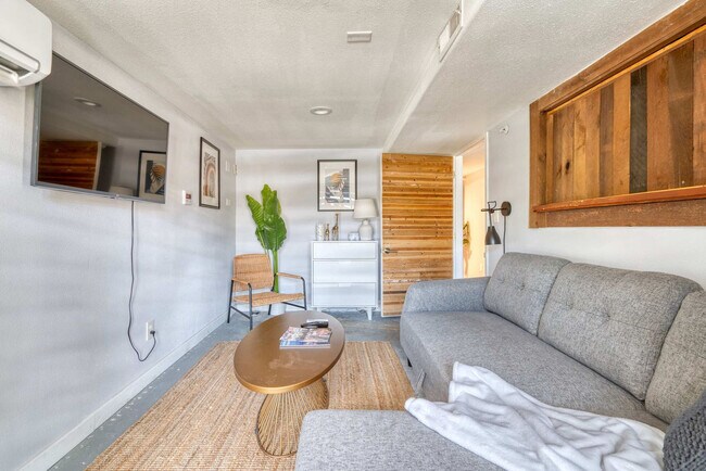 Building Photo - 1616 NW Northrup St