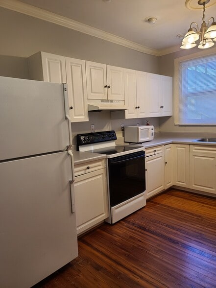 Building Photo - 717 Keith Ave