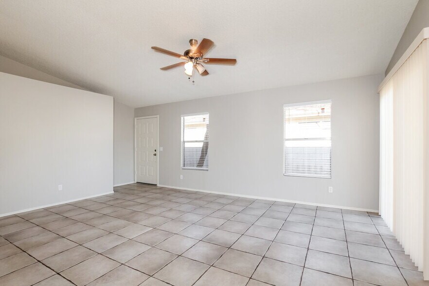 Building Photo - 4713 W Menadota Dr