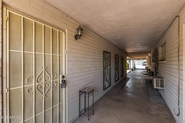 Building Photo - 3540 E Montecito Ave