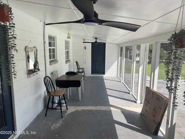 Building Photo - 2173 Cortez Rd