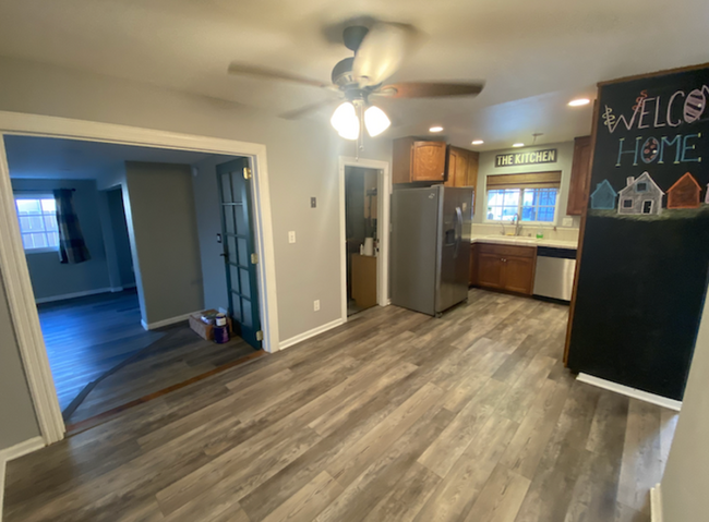 Building Photo - 1810 Thelborn Way