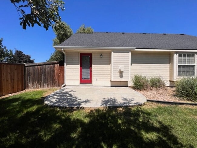 Building Photo - 5774 Parchment~Gorgeous Bristol Heights Home w/ Hardwood & Custom Cabinetry!