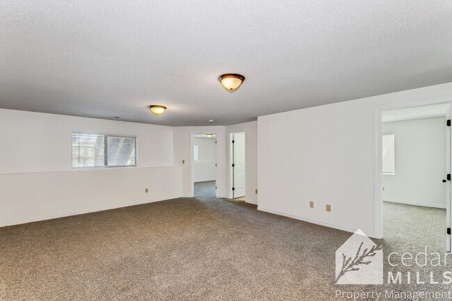 Building Photo - Stunning Townhome in East Wichita-This is a Must See!