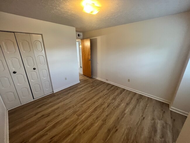 Building Photo - 7308 6 Mile Ln