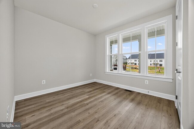 Building Photo - 1422 Gilray Dr