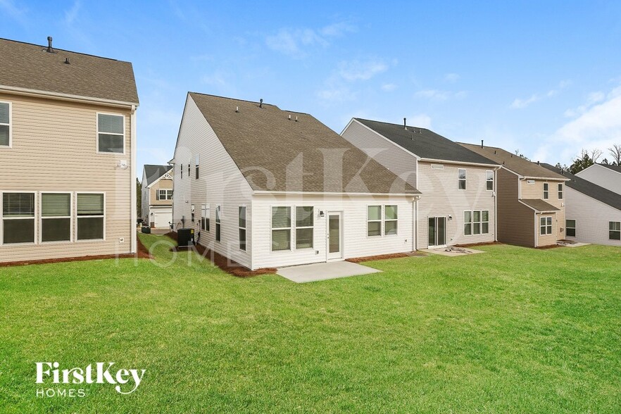 Building Photo - 709 Ridgemoor Trl