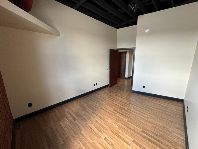 Building Photo - Beautiful Loft in Downtown Springfield