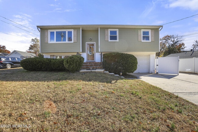 Primary Photo - 701 Beach Ave