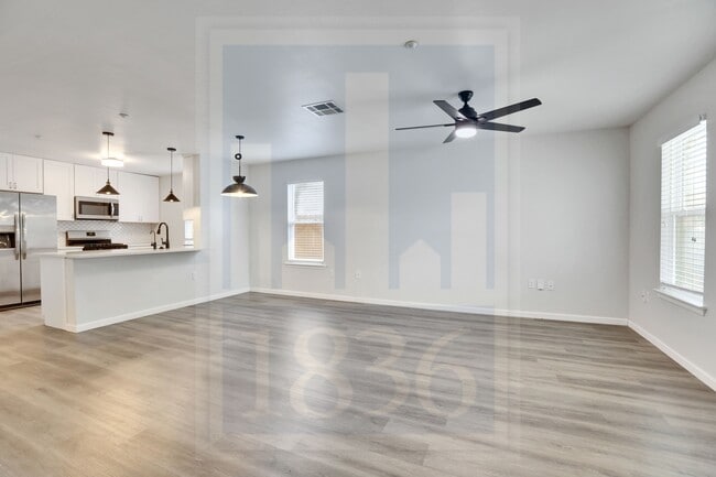 Building Photo - 4500 Acers Ln