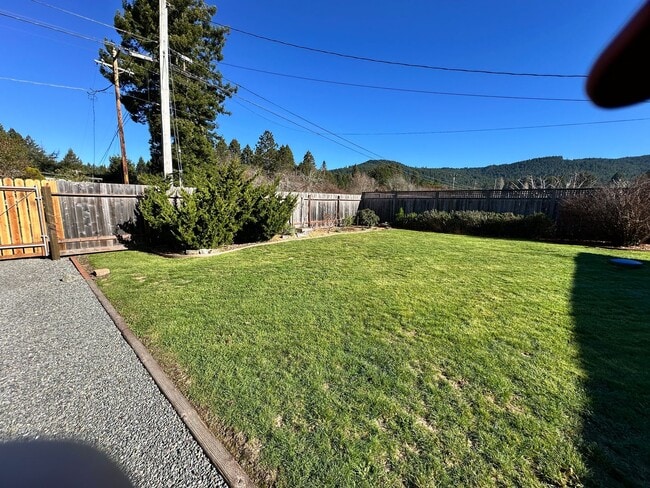 Building Photo - Sunny Fieldbrook 2 Bedroom House – Cat Friendly