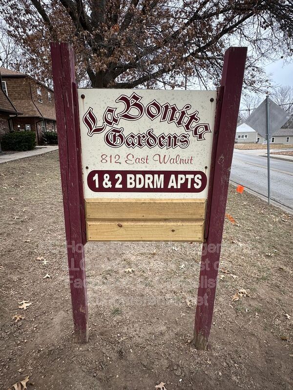 Building Photo - 812 E Walnut St