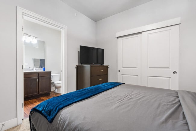 Building Photo - 235 S Delaware St