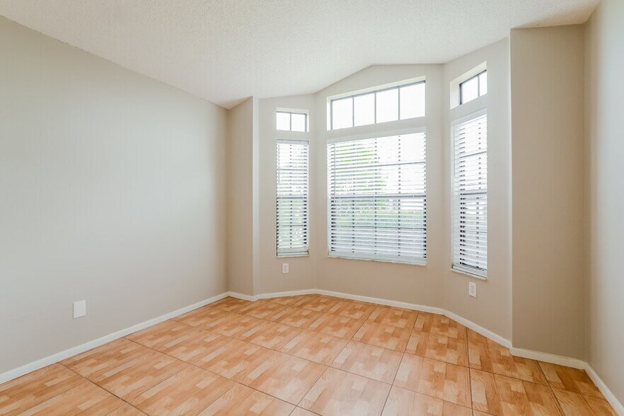 Building Photo - 2630 Cahill Way